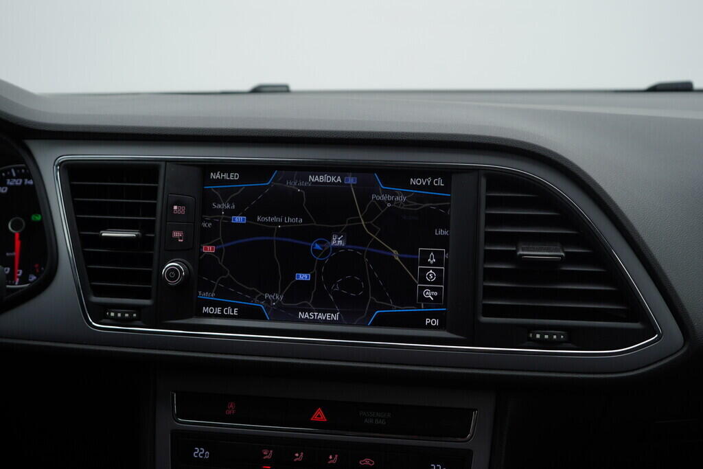 OV190V06490_31.webp_LEON Xcelence 1.9 TDI 110 kW automat