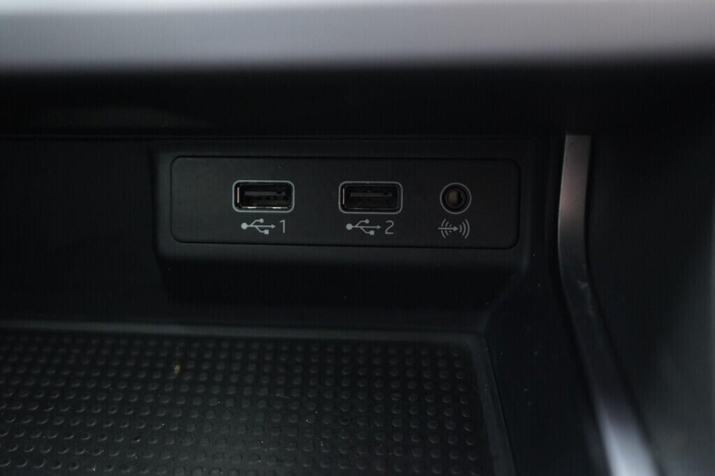 OV190V06490_34.webp_LEON Xcelence 1.9 TDI 110 kW automat