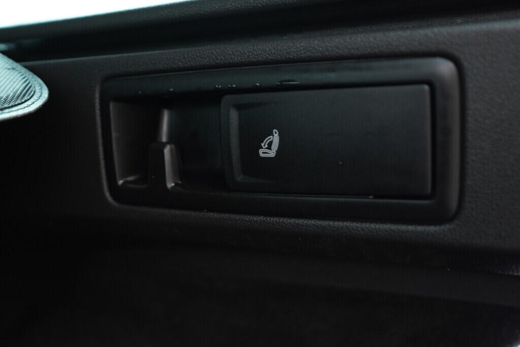 OV190V06490_39.webp_LEON Xcelence 1.9 TDI 110 kW automat