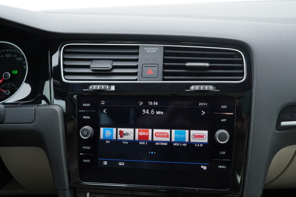 OV190V06493_27.webp_GOLF VARIANT Highline 2.0 TDI 110 kW automat