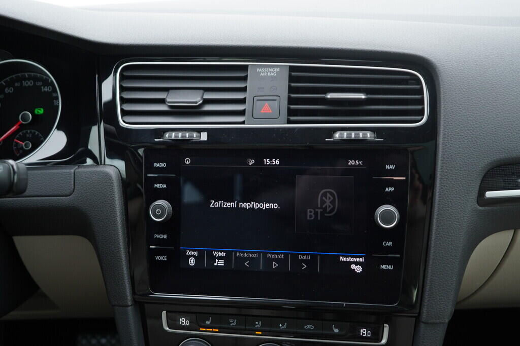 OV190V06493_28.webp_GOLF VARIANT Highline 2.0 TDI 110 kW automat