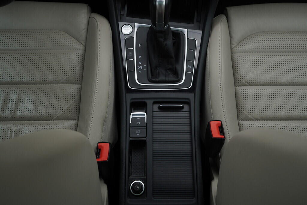 OV190V06493_32.webp_GOLF VARIANT Highline 2.0 TDI 110 kW automat