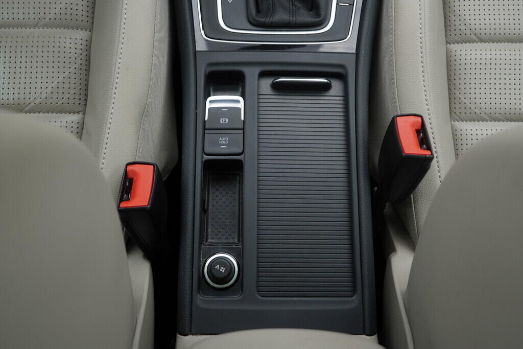 OV190V06493_34.webp_GOLF VARIANT Highline 2.0 TDI 110 kW automat