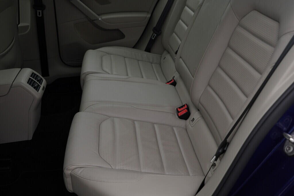OV190V06493_36.webp_GOLF VARIANT Highline 2.0 TDI 110 kW automat