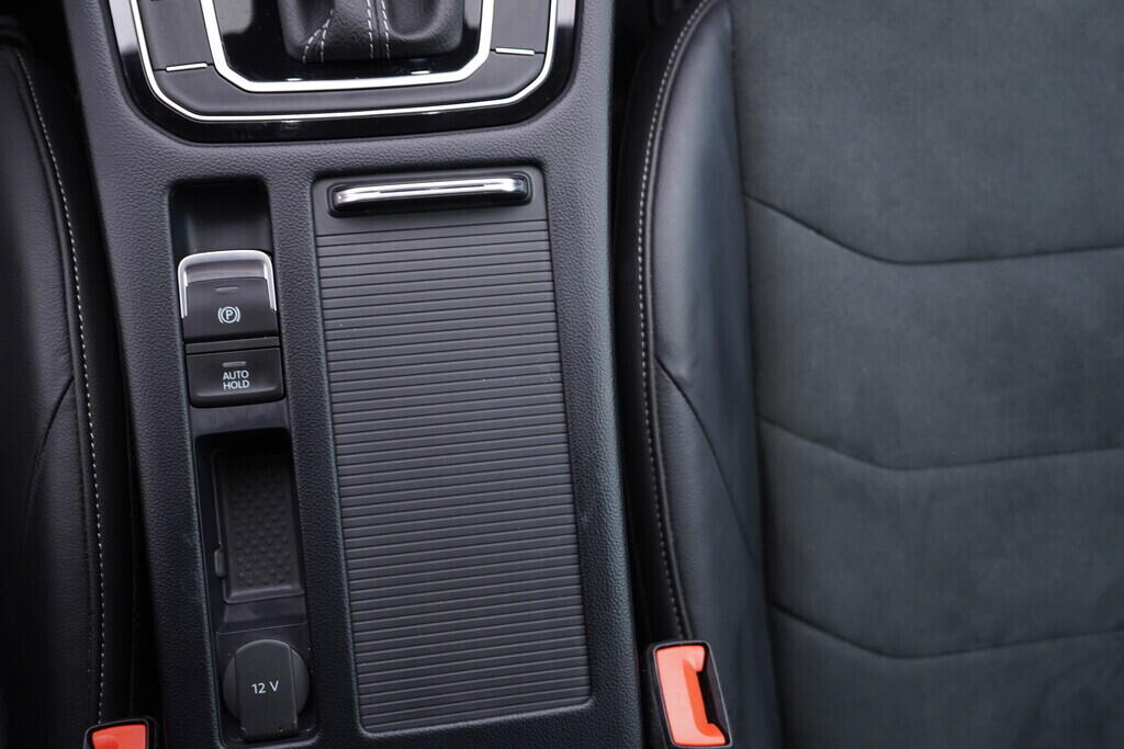 OV190V06542_36.webp_ARTEON SHOOTING-BRAKE R-Line 2.0 TDI 147 kW automat, DPH