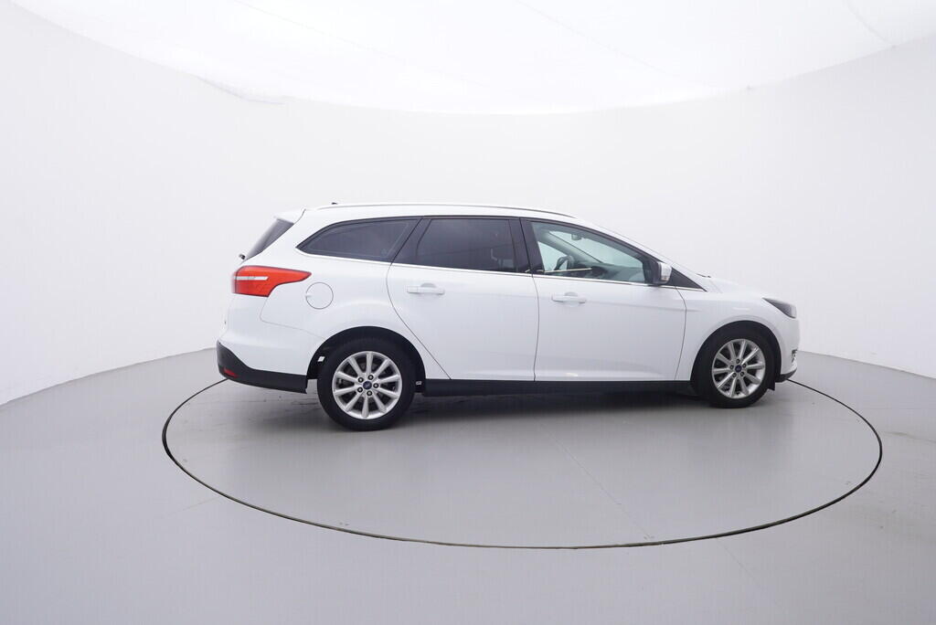 OV190V06558_15.webp_FOCUS Titanium 1.0  92 kW manuál