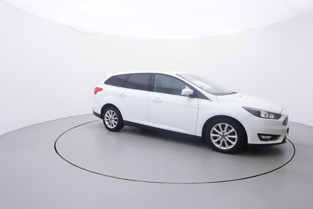 OV190V06558_16.webp_FOCUS Titanium 1.0  92 kW manuál