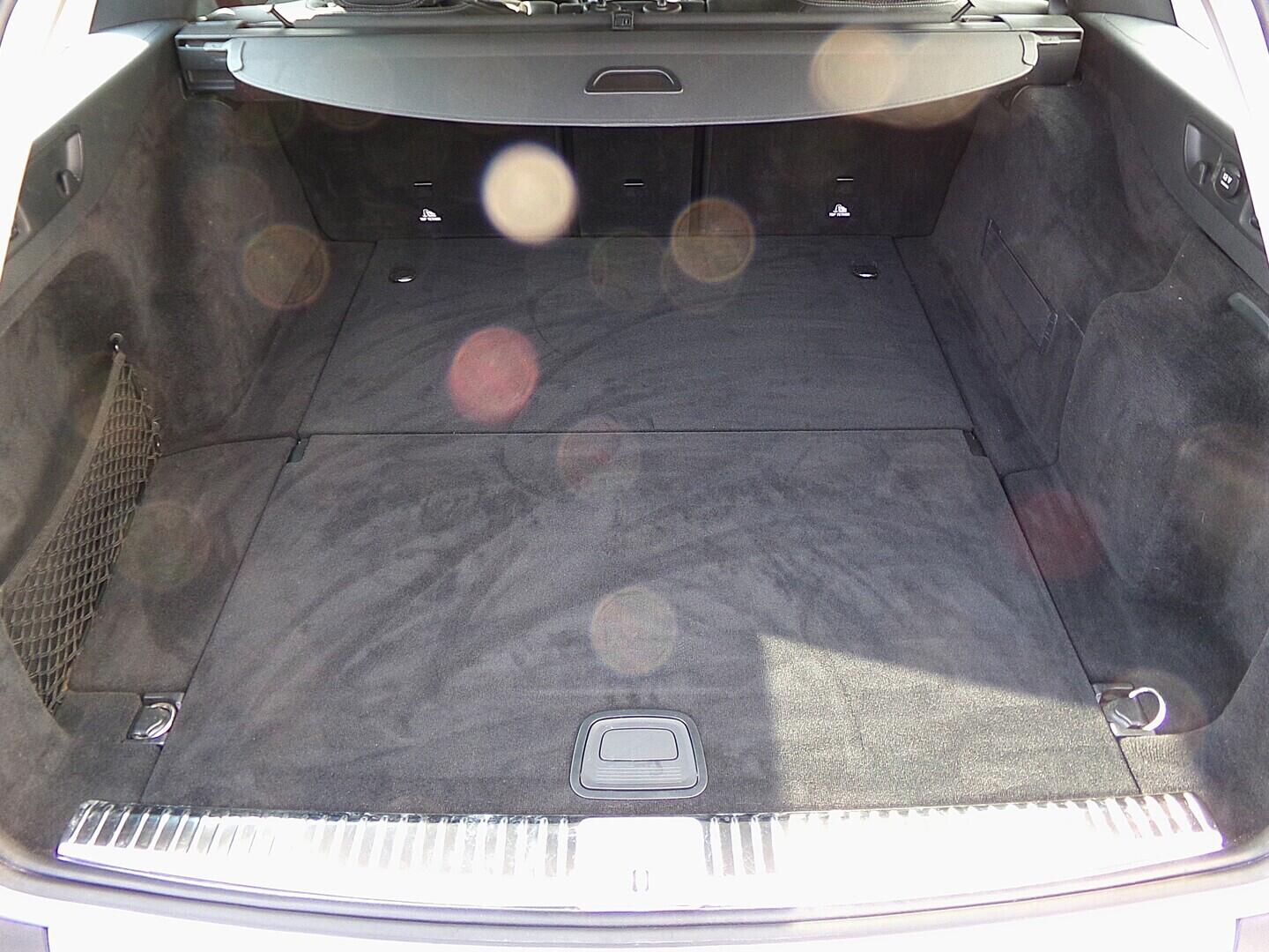 OV190V06690_53.webp_E220 4matic Allterrain 2.0  143 kW automat