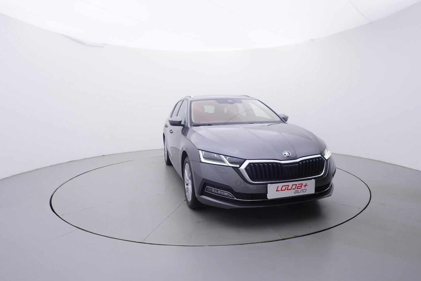 OV190V06736_13.webp_OCTAVIA Style 2.0 TDI 110 kW automat, DPH