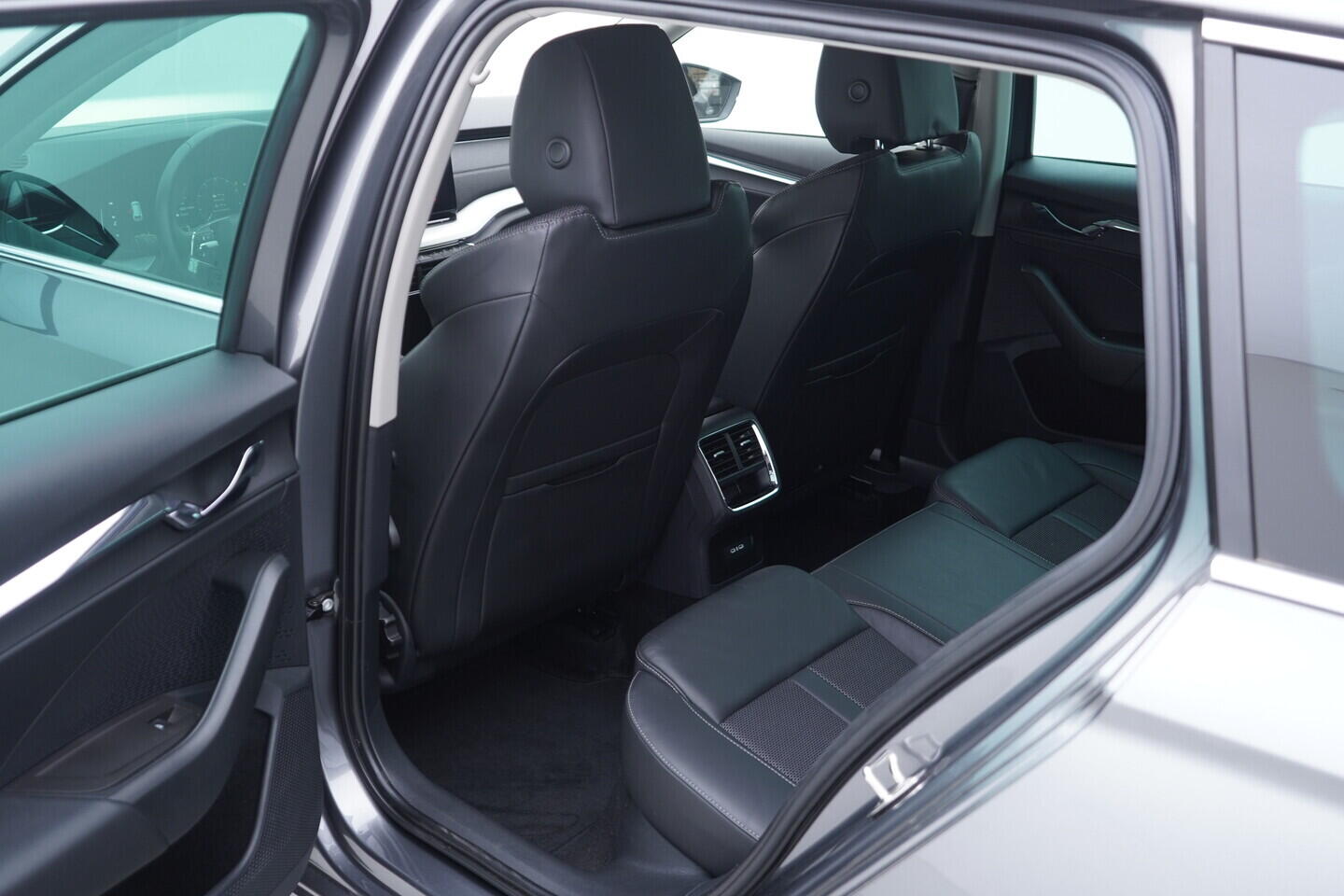 OV190V06736_34.webp_OCTAVIA Style 2.0 TDI 110 kW automat, DPH