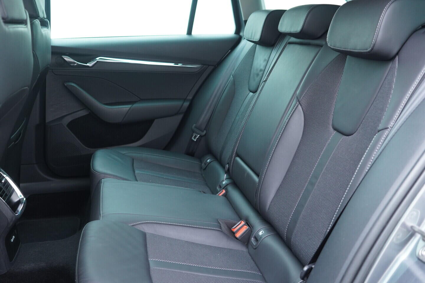 OV190V06736_35.webp_OCTAVIA Style 2.0 TDI 110 kW automat, DPH