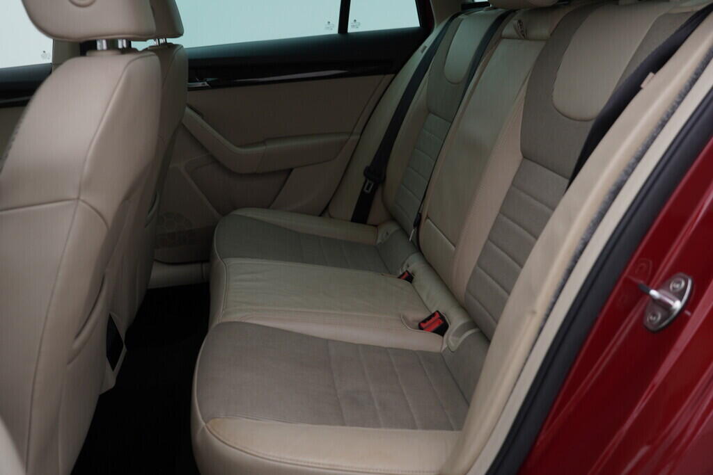 OV190V06786_35.webp_OCTAVIA Style Extra 1.6 TDI 81 kW automat