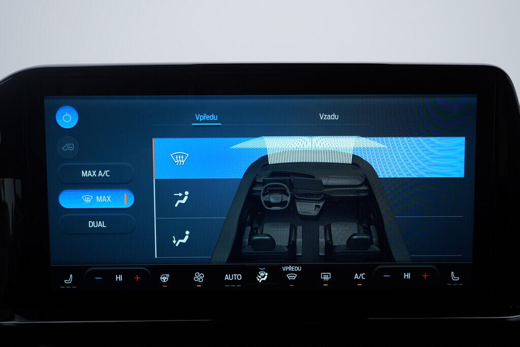 OV190V06790_29.webp_TOURNEO CUSTOM Titanium L2 2.0 EcoBlue 110 kW manuál, DPH