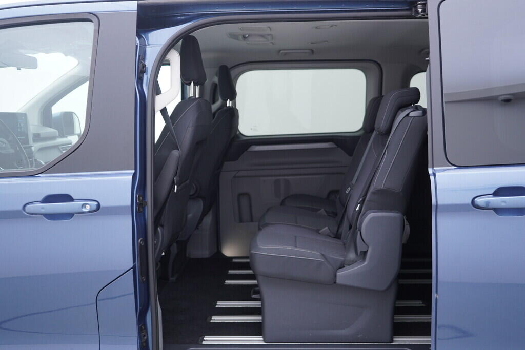 OV190V06790_33.webp_TOURNEO CUSTOM Titanium L2 2.0 EcoBlue 110 kW manuál, DPH