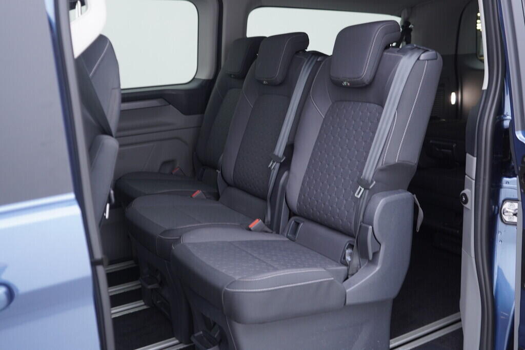 OV190V06790_35.webp_TOURNEO CUSTOM Titanium L2 2.0 EcoBlue 110 kW manuál, DPH