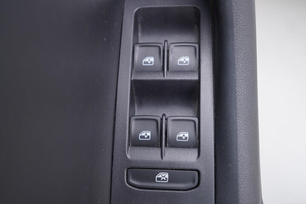 OV190V06852_20.webp_RAPID SPACEBACK Ambition 1.0 TSI 70 kW manuál