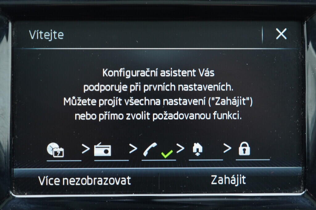 OV190V06852_29.webp_RAPID SPACEBACK Ambition 1.0 TSI 70 kW manuál