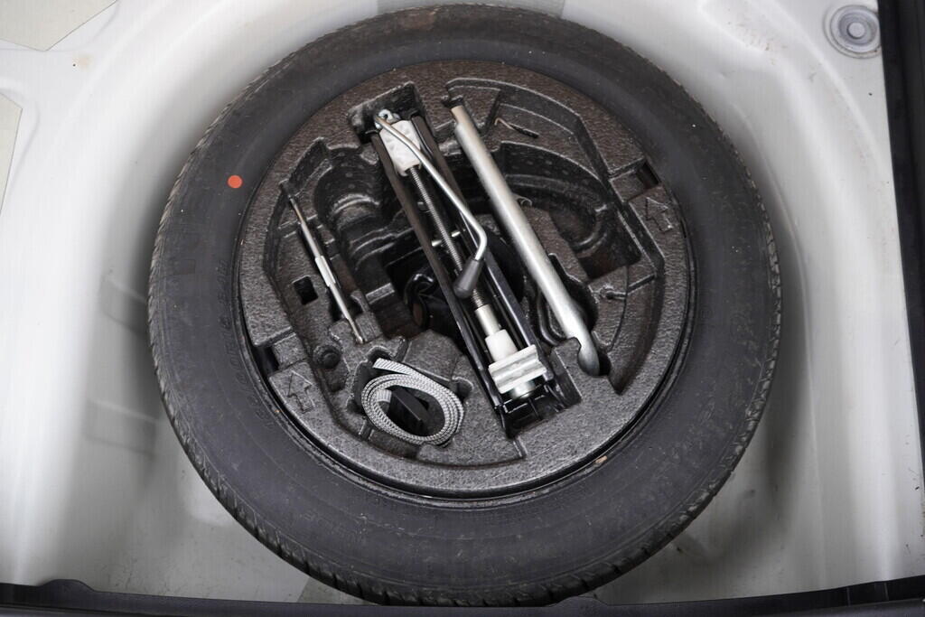 OV190V06852_36.webp_RAPID SPACEBACK Ambition 1.0 TSI 70 kW manuál