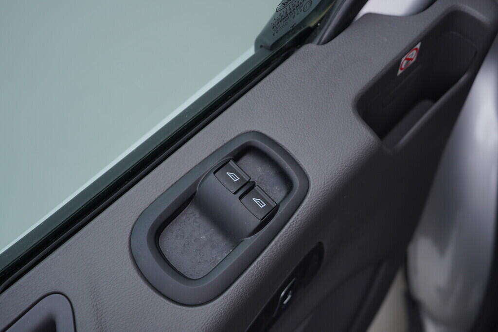 OV190V06861_21.webp_TRANSIT L3H2 2.0 TDCi 110 kW manuál, DPH