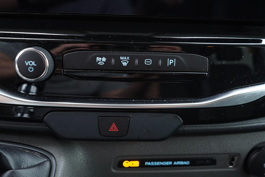 OV190V06861_36.webp_TRANSIT L3H2 2.0 TDCi 110 kW manuál, DPH