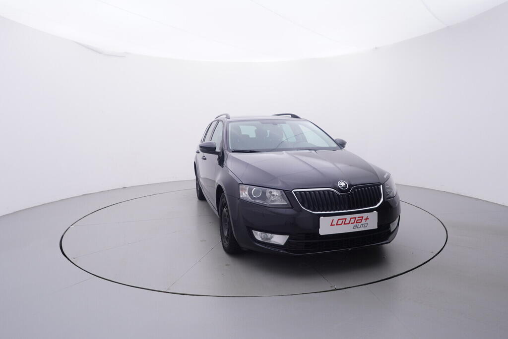 OV190V06877_17.webp_OCTAVIA Style Plus 2.0 TDI 110 kW automat