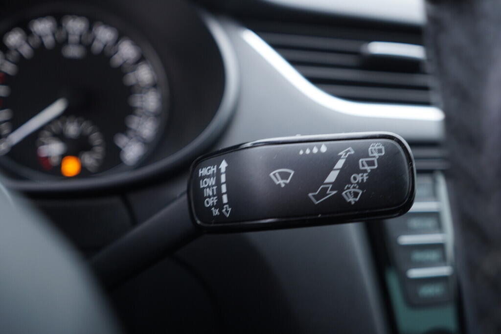 OV190V06877_25.webp_OCTAVIA Style Plus 2.0 TDI 110 kW automat