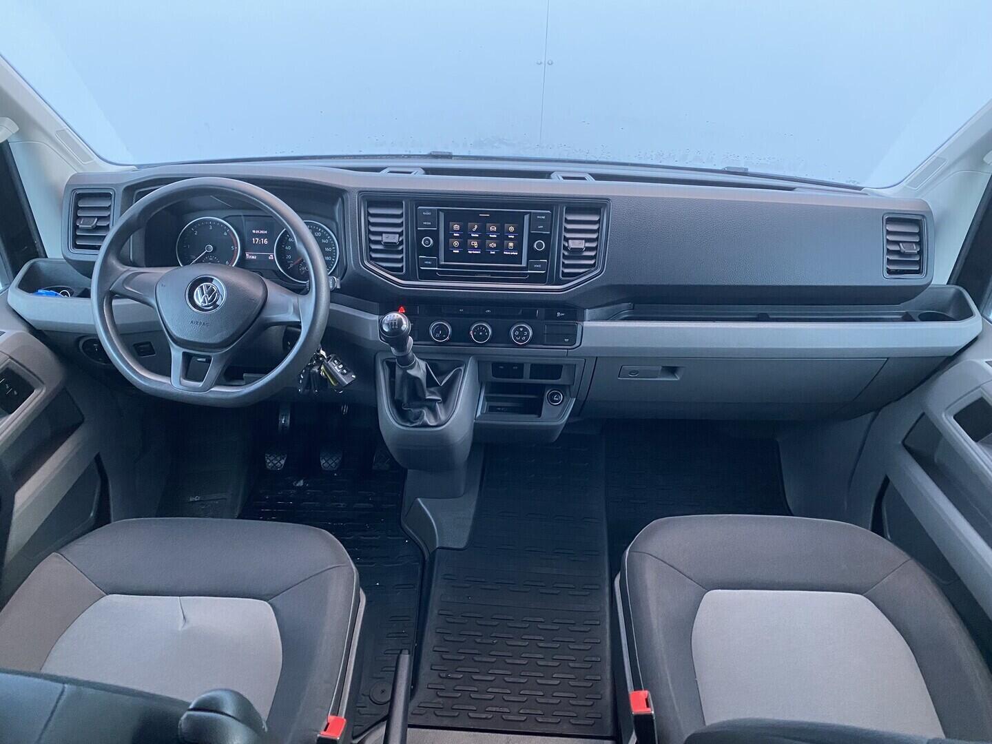OV190V06907_16.webp_CRAFTER - SKŘÍŇOVÝ VŮZ  L1H2 2.0 TDI 103 kW manuál, DPH