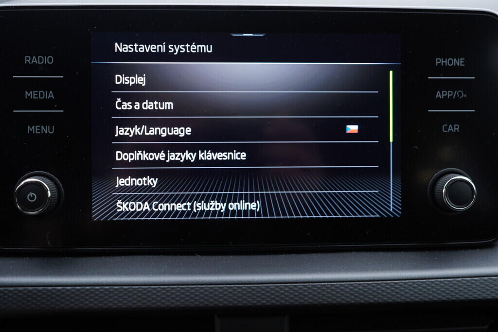 OV190V06917_35.webp_SCALA Ambition 1.0 TSI 81 kW manuál, DPH