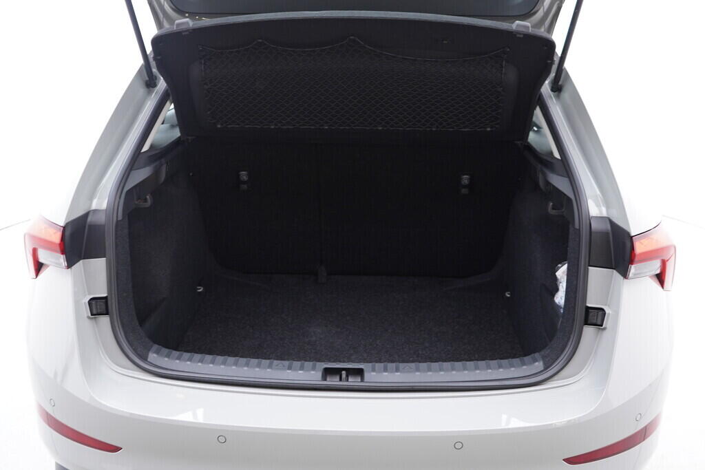 OV190V06917_41.webp_SCALA Ambition 1.0 TSI 81 kW manuál, DPH