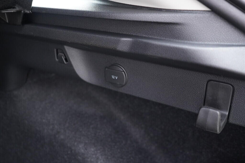 OV190V06917_42.webp_SCALA Ambition 1.0 TSI 81 kW manuál, DPH