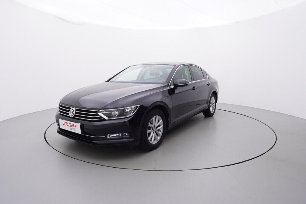 OV190V06946_10.webp_PASSAT Comfortline 1.4 TSI 110 kW manuál