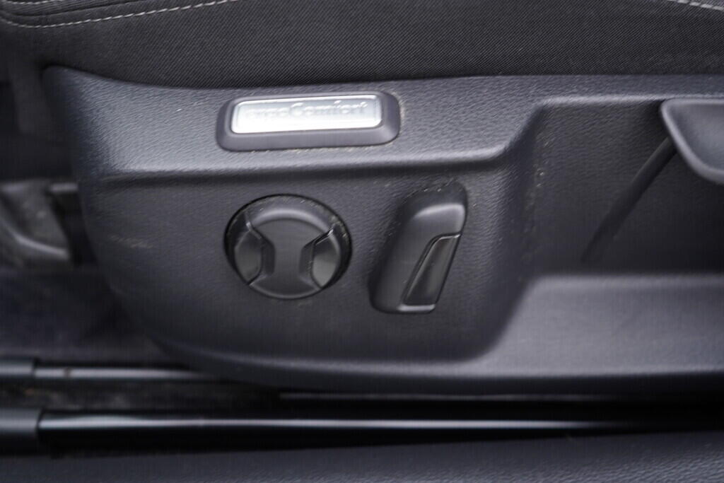OV190V06946_24.webp_PASSAT Comfortline 1.4 TSI 110 kW manuál