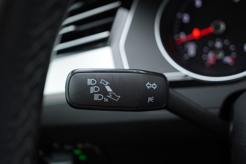 OV190V06946_25.webp_PASSAT Comfortline 1.4 TSI 110 kW manuál