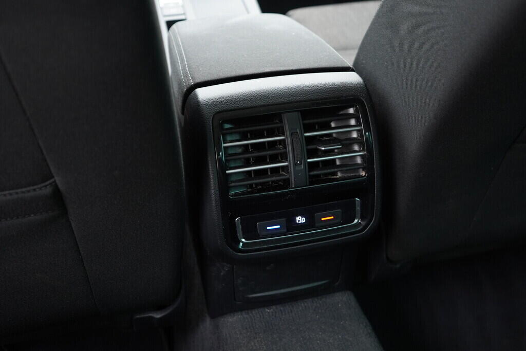 OV190V06946_29.webp_PASSAT Comfortline 1.4 TSI 110 kW manuál