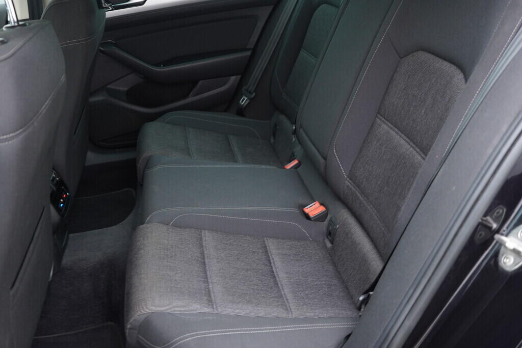 OV190V06946_30.webp_PASSAT Comfortline 1.4 TSI 110 kW manuál