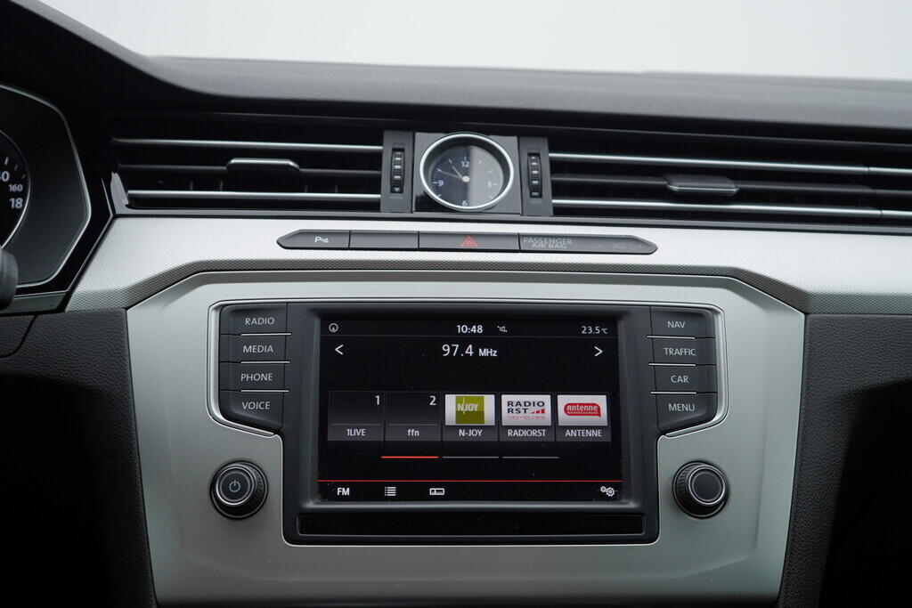 OV190V06946_31.webp_PASSAT Comfortline 1.4 TSI 110 kW manuál