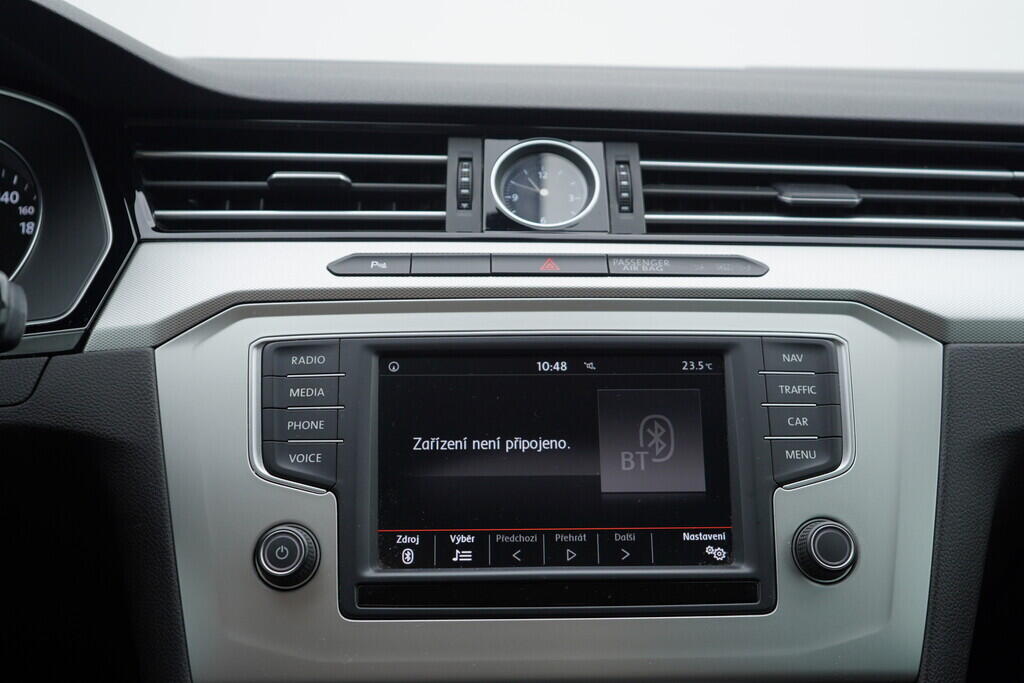 OV190V06946_32.webp_PASSAT Comfortline 1.4 TSI 110 kW manuál