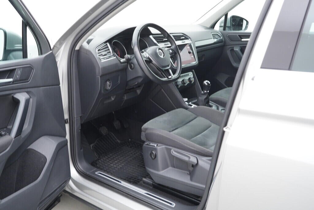 OV190V06996_18.webp_TIGUAN COMFORTLINE 1.5 TSI 96 kW manuál