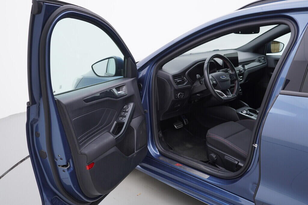 OV190V07035_18.webp_FOCUS ST Line 1.0  92 kW automat