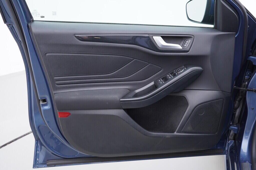 OV190V07035_19.webp_FOCUS ST Line 1.0  92 kW automat