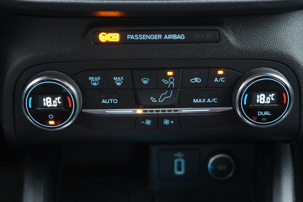 OV190V07035_38.webp_FOCUS ST Line 1.0  92 kW automat