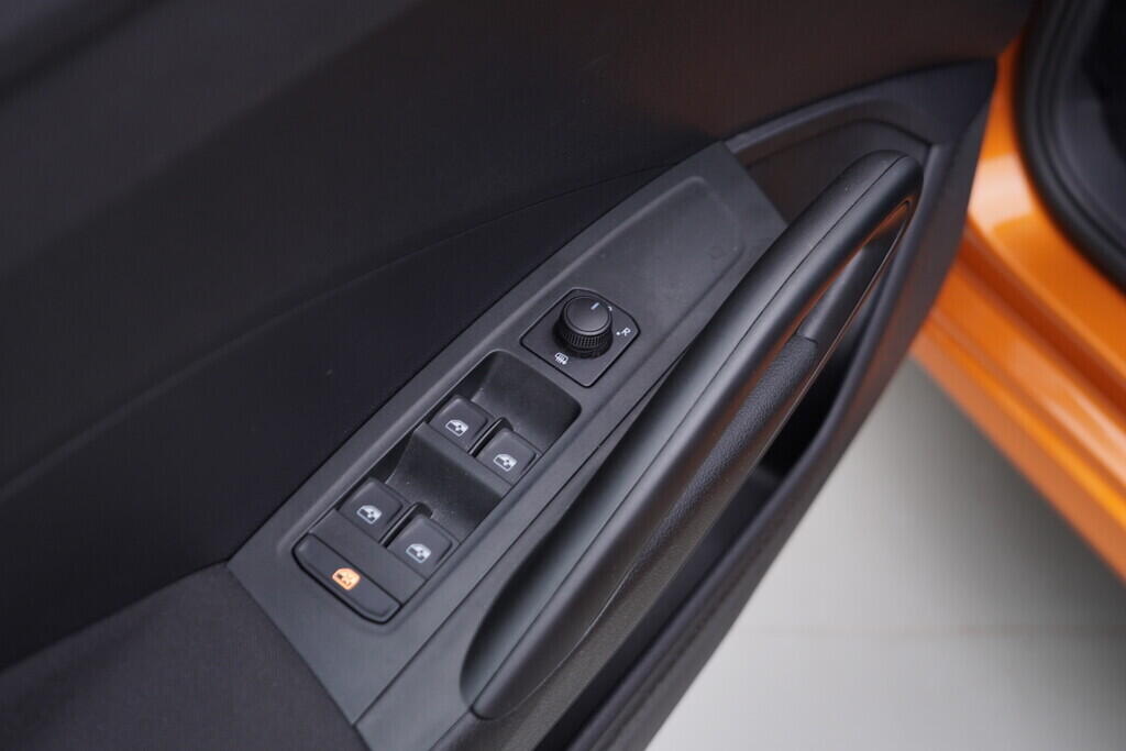 OV190V07036_20.webp_FABIA Selection 1.0 TSI 70 kW manuál, DPH