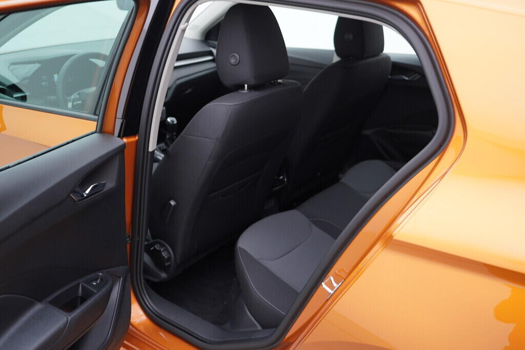 OV190V07036_33.webp_FABIA Selection 1.0 TSI 70 kW manuál, DPH