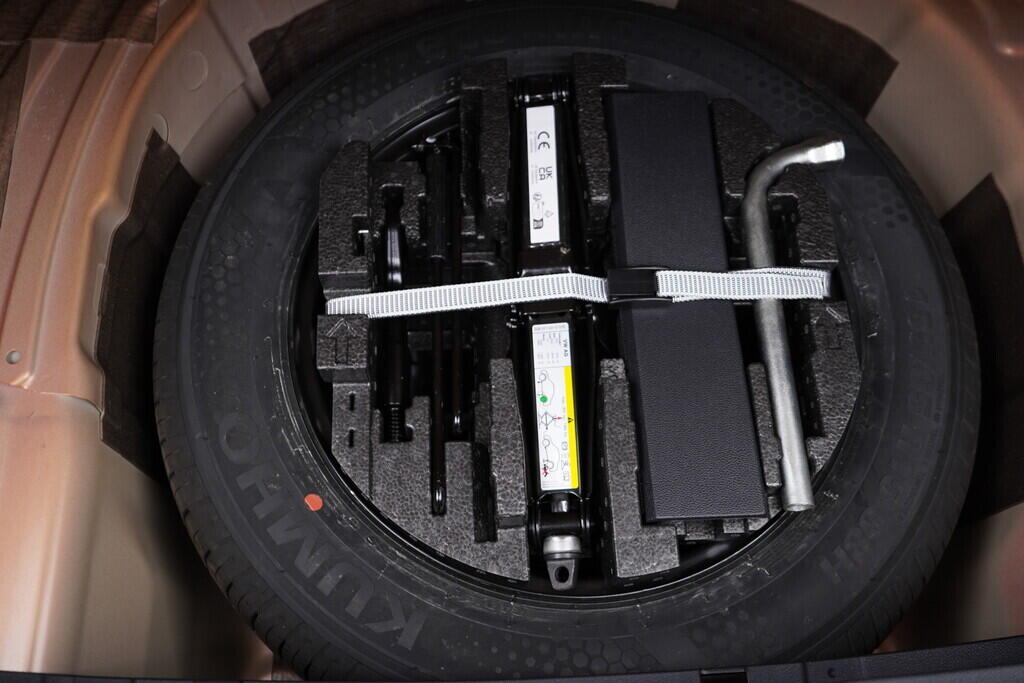 OV190V07036_37.webp_FABIA Selection 1.0 TSI 70 kW manuál, DPH