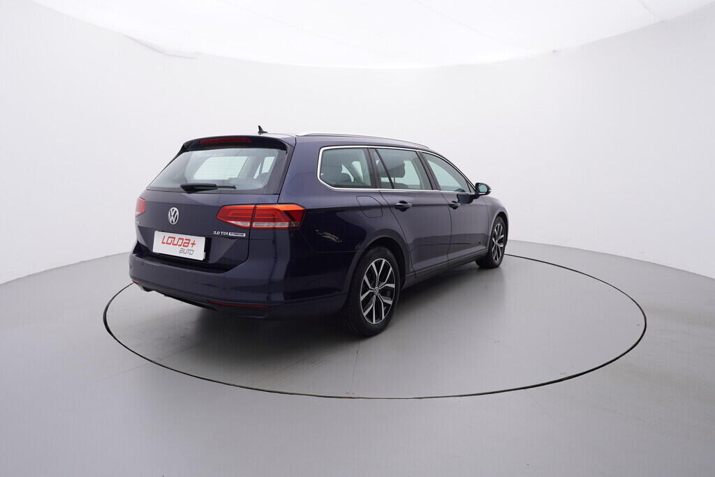 OV190V07079_14.webp_PASSAT VARIANT Comfortline 2.0 TDI 110 kW manuál