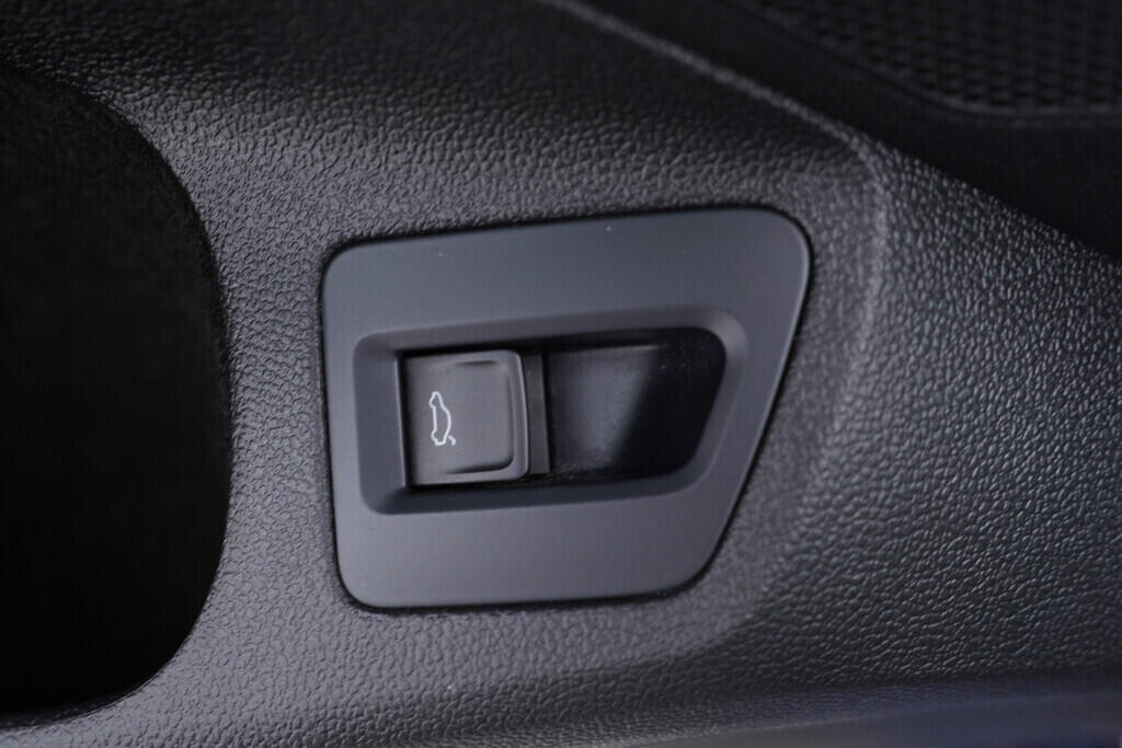 OV190V07079_21.webp_PASSAT VARIANT Comfortline 2.0 TDI 110 kW manuál
