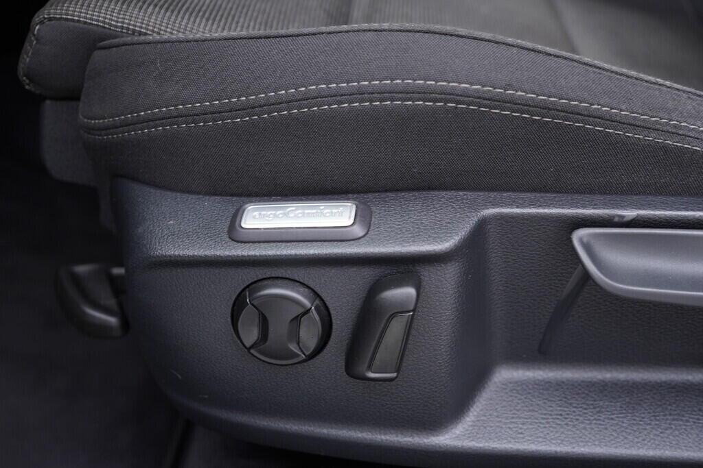 OV190V07079_23.webp_PASSAT VARIANT Comfortline 2.0 TDI 110 kW manuál