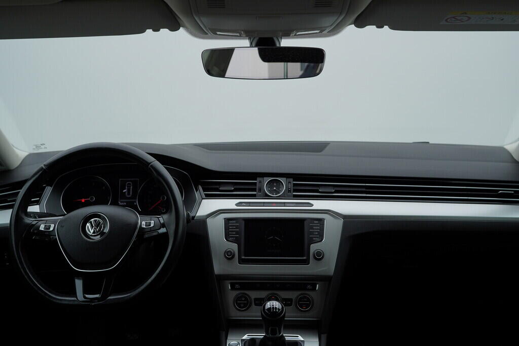 OV190V07079_28.webp_PASSAT VARIANT Comfortline 2.0 TDI 110 kW manuál