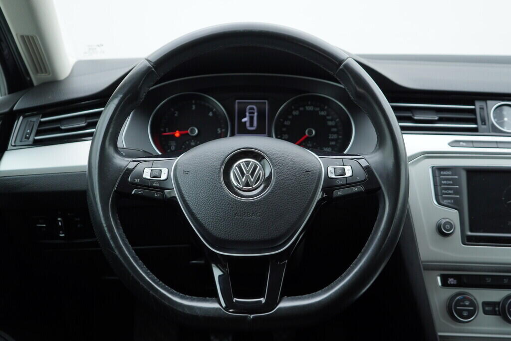 OV190V07079_29.webp_PASSAT VARIANT Comfortline 2.0 TDI 110 kW manuál