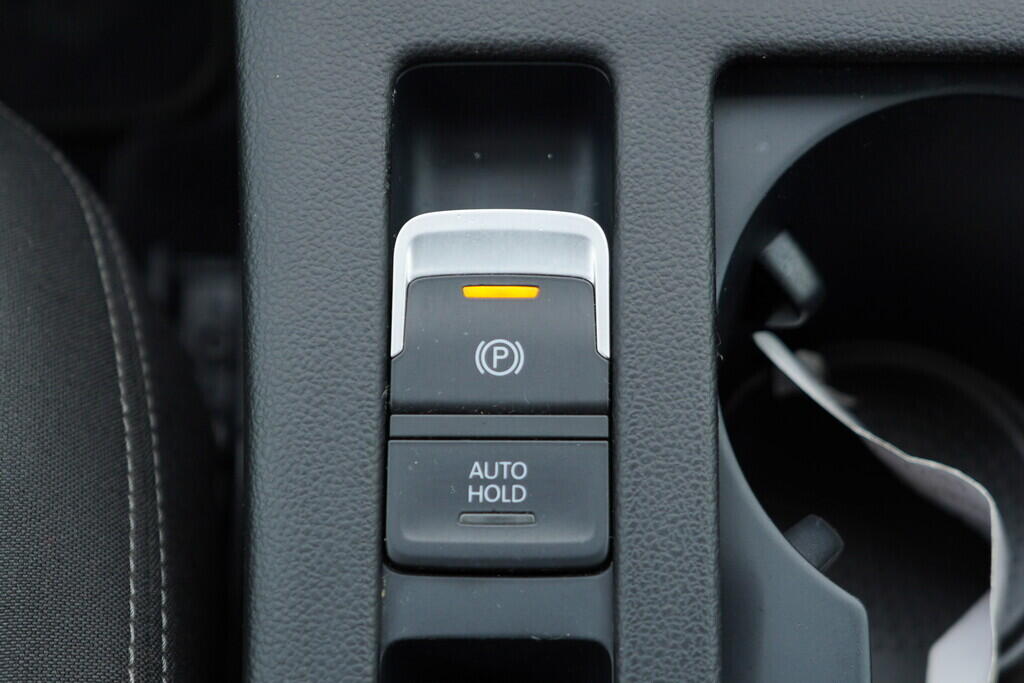 OV190V07079_36.webp_PASSAT VARIANT Comfortline 2.0 TDI 110 kW manuál